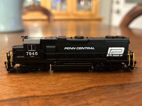 Decodificador locomotora Penn Central 7945 escala N Atlas 46684 GP38-2 listo | Condition: New