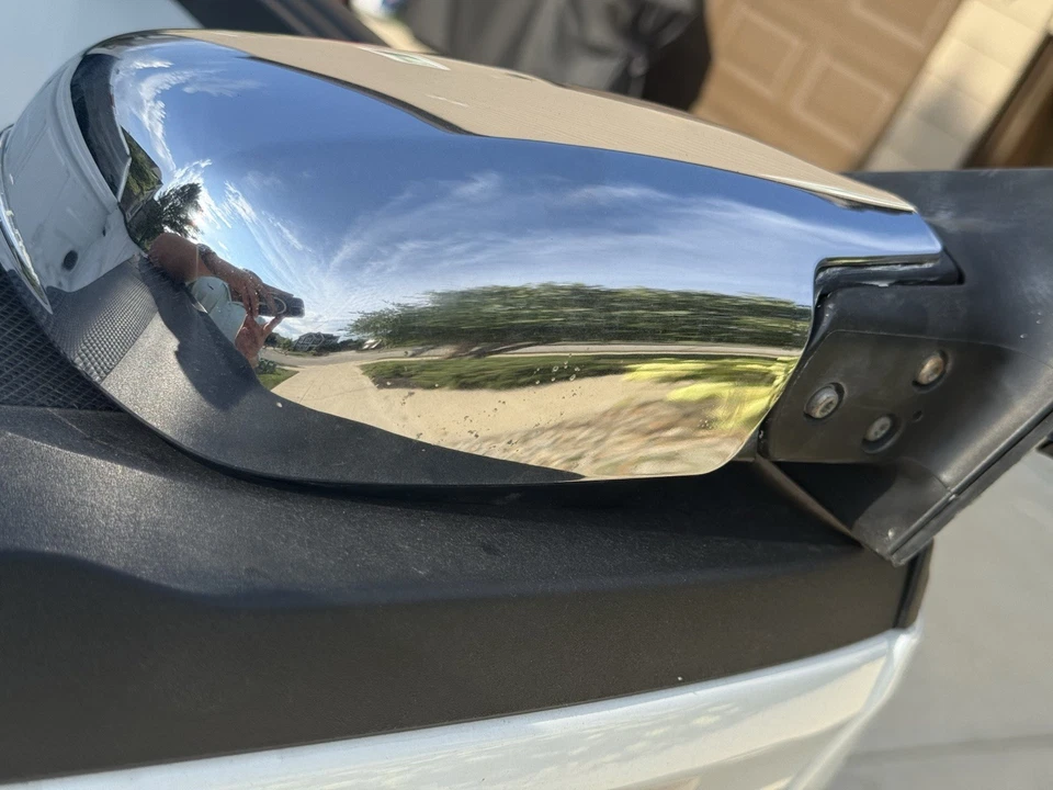 2004-2006 Scion xb Toyota Bb Passenger Side Chrome Mirror Power Folding - Image 3 of 4