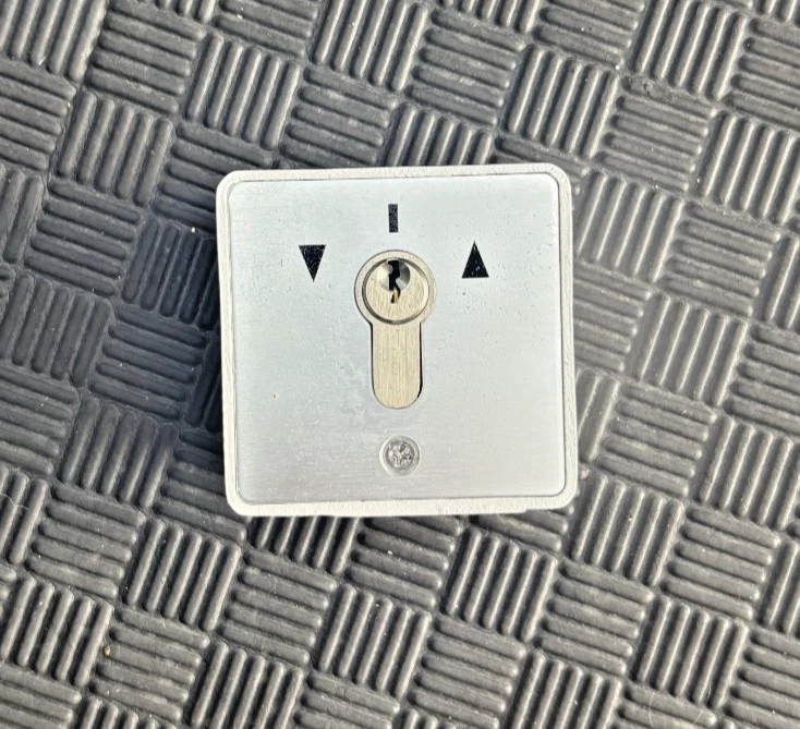 1 X Keyswitch with 3 keys each for Roller Shutters and Garage Doors Like Geba - Image 4 of 4
