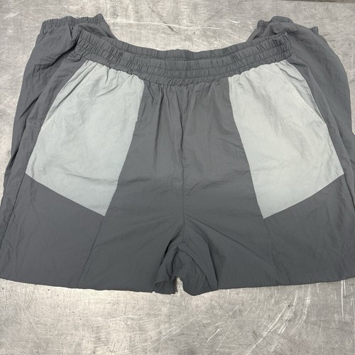 Fabletics Women’s Gray Relaxed Fit Windbreaker Nylon Jogger Pants Size 1X - Picture 2 of 7