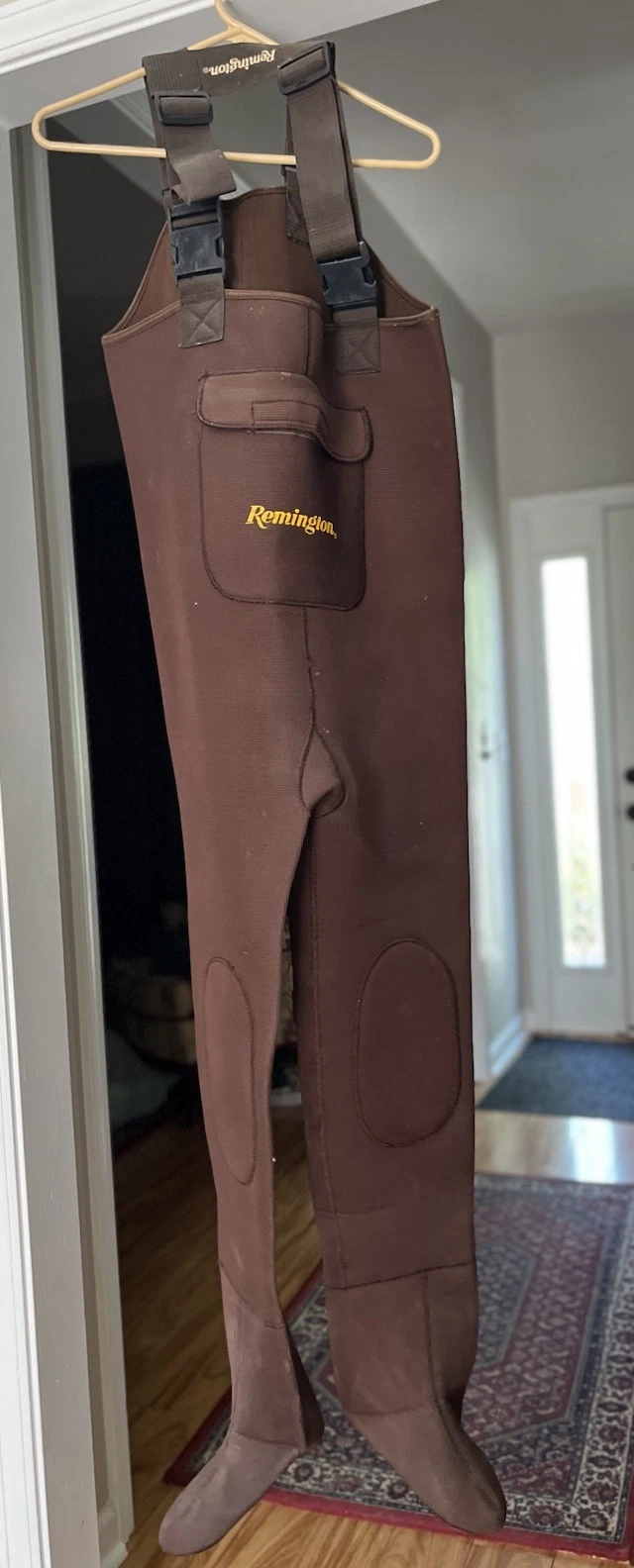 Remington Fishing/Hunting Chest Wader Green w/Brown Suspenders Size Medium
Opens in a new window or