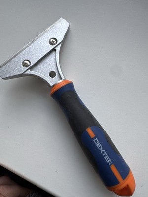Dexter Schaber mit Schraubendreher-Bit   Multitool   robust