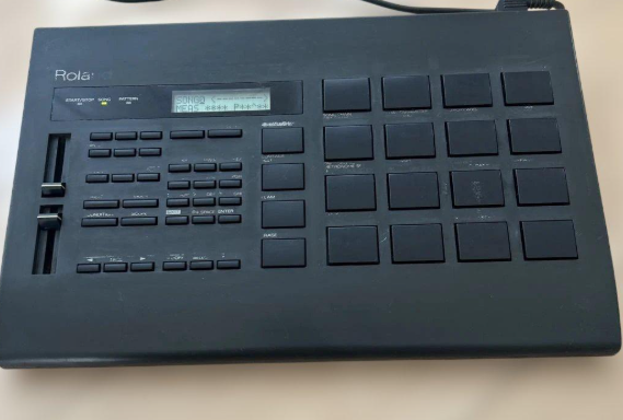 Roland R-5 Human Rhythm Composer drum machine main body only | eBay