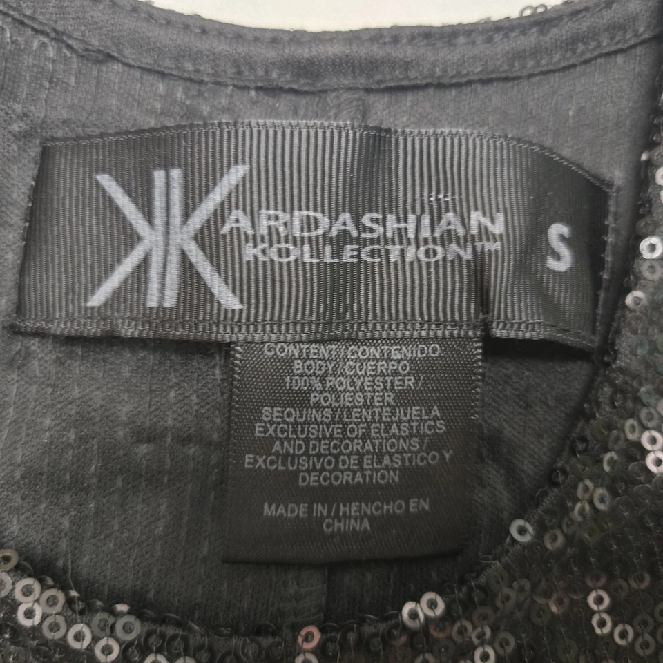 Camiseta sin mangas Kardashian Collection negra lentejuelas talla pequeña gótica caprichosa sexy brillante Foto 2 de 4