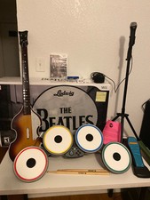 The Beatles: Nintendo Wii Rock Band Bundle - ...