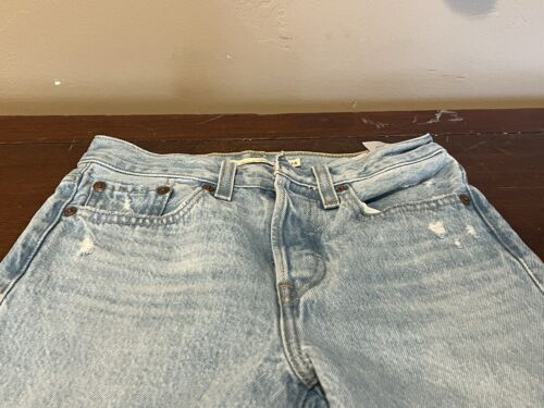 Levis Jeans Womens 24 Light Wash Wedgie Straight Premium Button Fly - Picture 2 of 7