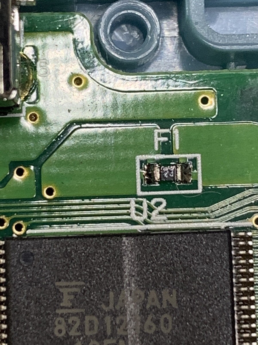 SCOCCA RICAMBIO GAMEBOY Advance SP EUR 48,00 - IT SCOCCA RICAMBIO GAMEBOY Advance SP EUR 48,00 - IT