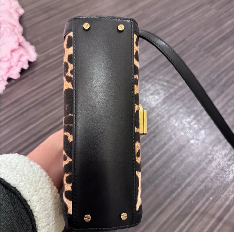 Bolso Saint Laurent YSL Mini Cassandra Estampado de Leopardo Pelo de Becerro Asa Superior Foto 4 de 4