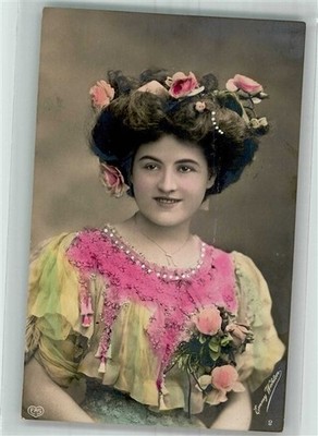 38183669 - Portrait of actress and singer Emmy Wehlen E.A.S. 1679