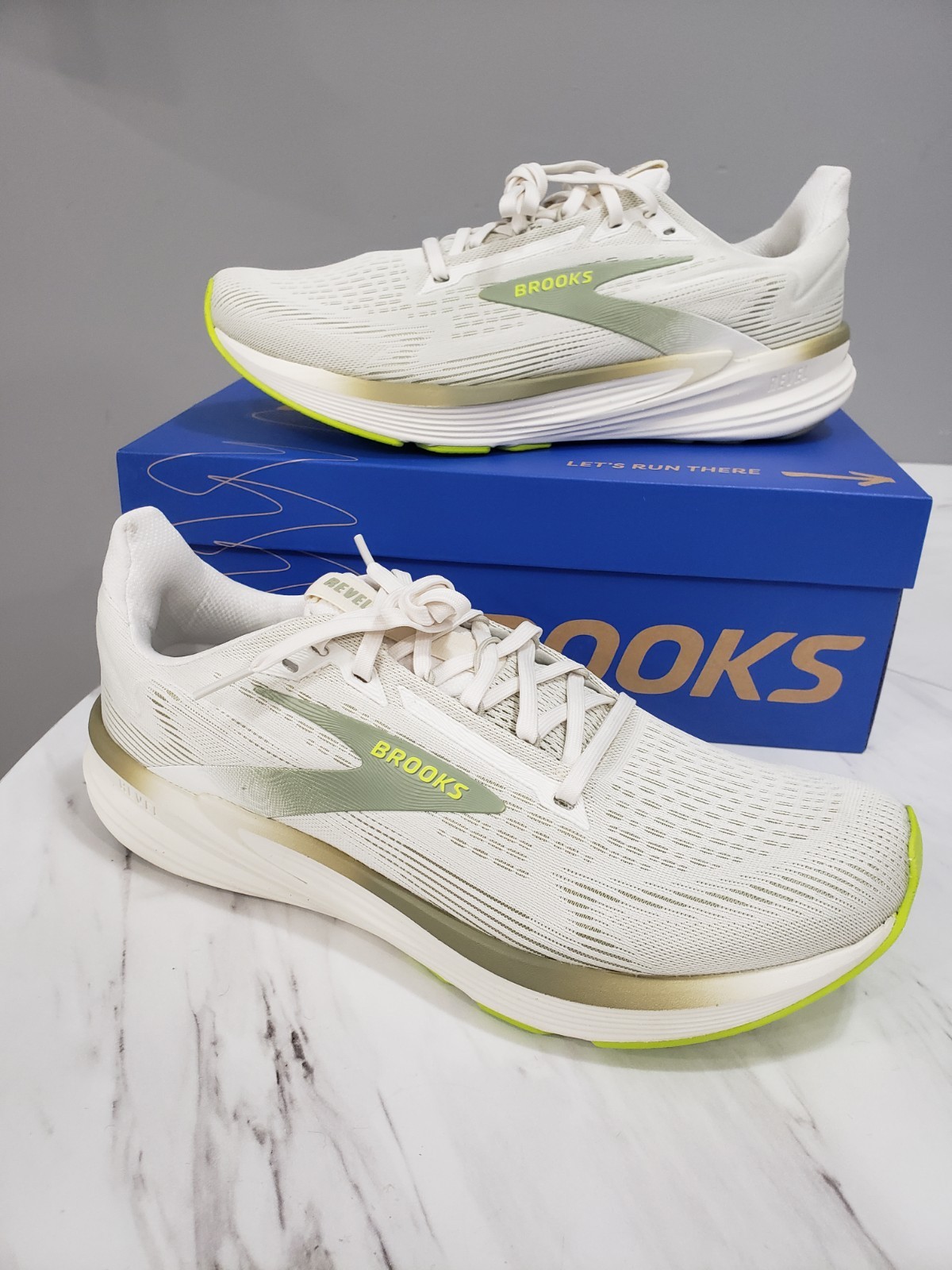NEW SIZE 10.5 - Brooks Revel 8 Men Running Shoe Sneakers Coconut Tea Acid Lime thumbnail 7