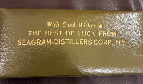 ORIGINAL WWII US ARMY SEWING KIT complete GOOD LUCK FROM SEAGRAM DISTILLERS CORP