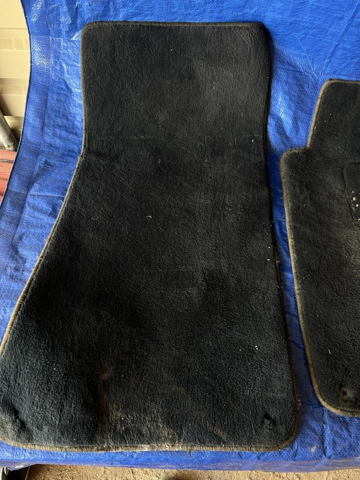 Alfombrillas BMW E34 1990 89-95 negras 525i, 530i, 535i, 540i, M5 Foto 2 de 4