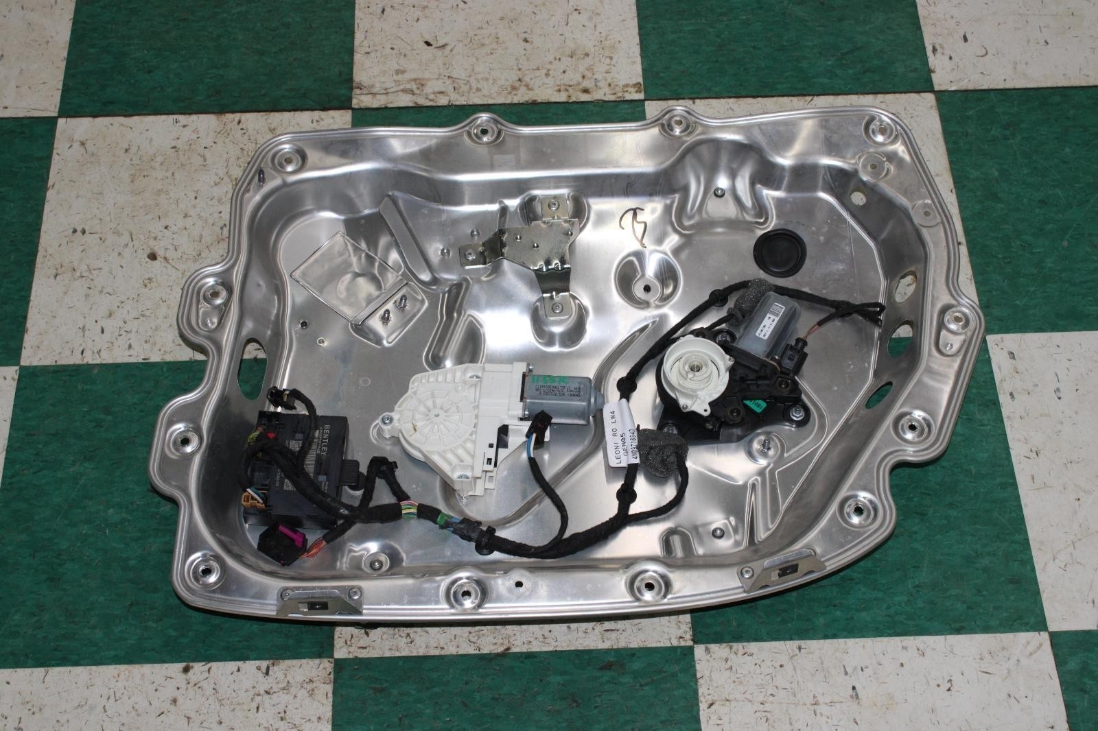 Bentley Flying Spur 2013-2018 Rear Right Window regulator Chrome