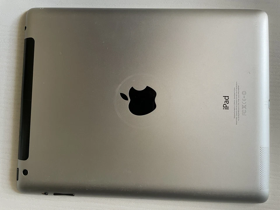 Apple iPad 2 · 16GB · Wi-Fi, foto 2 di 2