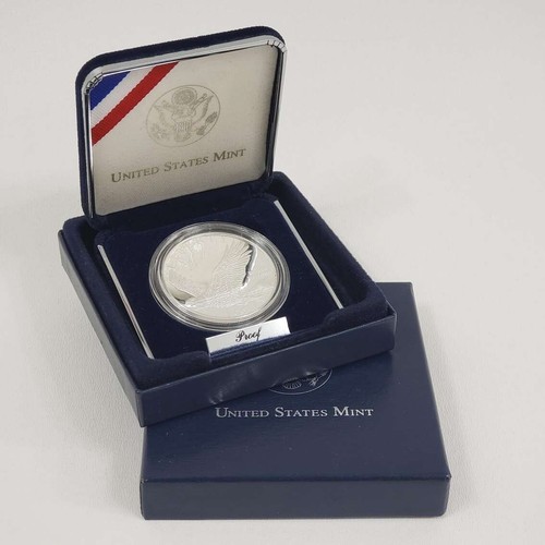 (1) 2008 P Bald Eagle Commemorative Silver Dollar $1 Proof Coin with Box* - Picture 1 of 2