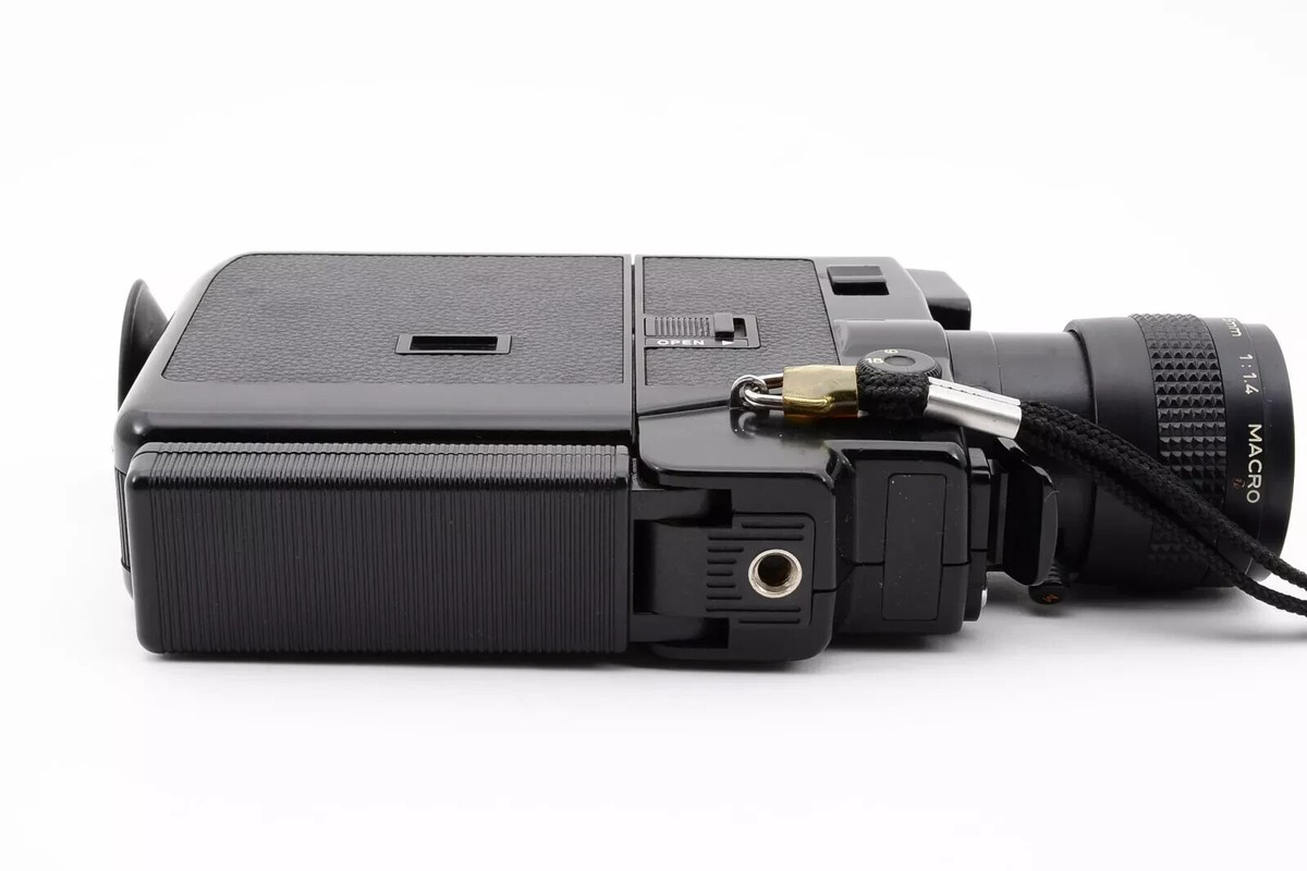 Canon 514XL Super 8 8MM Zoom 9-45mm F/1.4 Film Camera - FILM Canon 514XL Super 8 8MM Zoom 9-45mm F/1.4 Film Camera - FILM