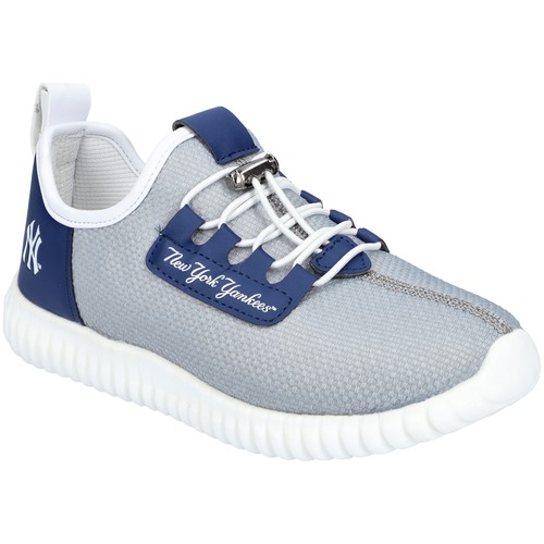 Youth New York Yankees Low Top Light-Up Shoes - Picture 1 of 5
