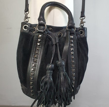 Borsa a secchiello CLARKS nera pelle scamosciata slouchy borchie nappa tracolla multiway