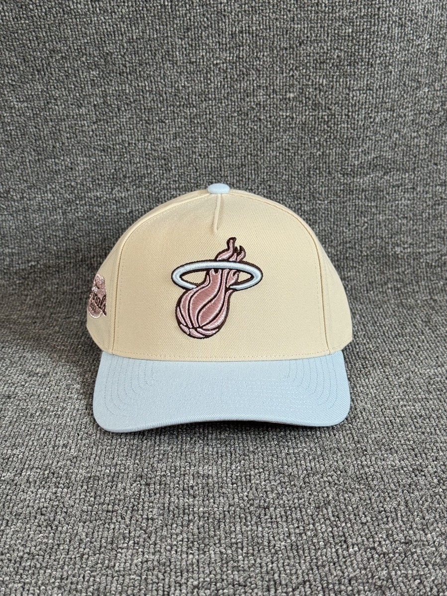 Mitchell & Ness Miami Heat NBA The Finals 2013 Snapback Cream Blue Hat