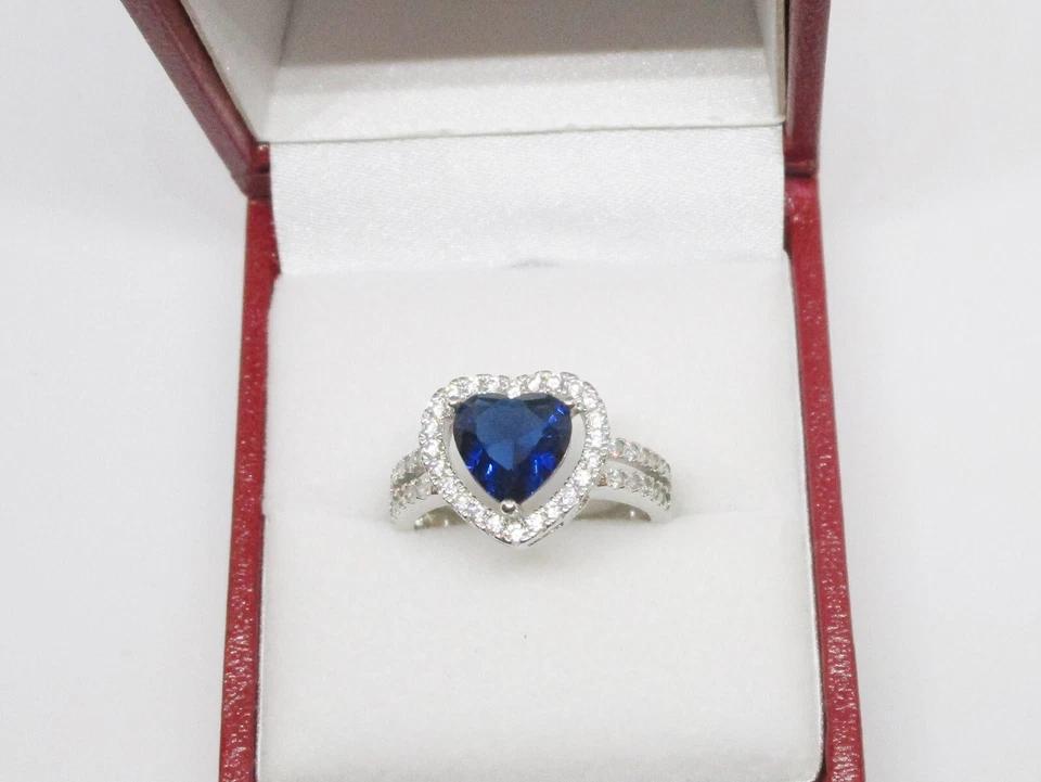 Anello in Argento925 con Zircone naturale Blu a forma di Cuore e Zirconi bianchi - Immagine 4 di 4