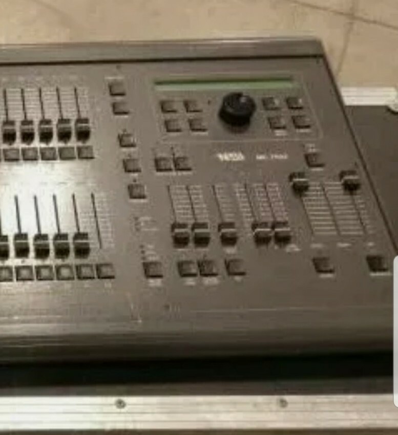 Leviton NSI MC7532 DMX照明卓 ケース付 NSI Console MC 7532 with Hard Case | eBay