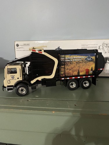 1/34 First Gear Truck MR Front-End Loader Refuse Truck w Trash Bin 19-3099 NEW!