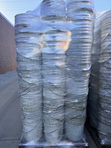 Pallet of 5 gallon plastic white Pail buckets