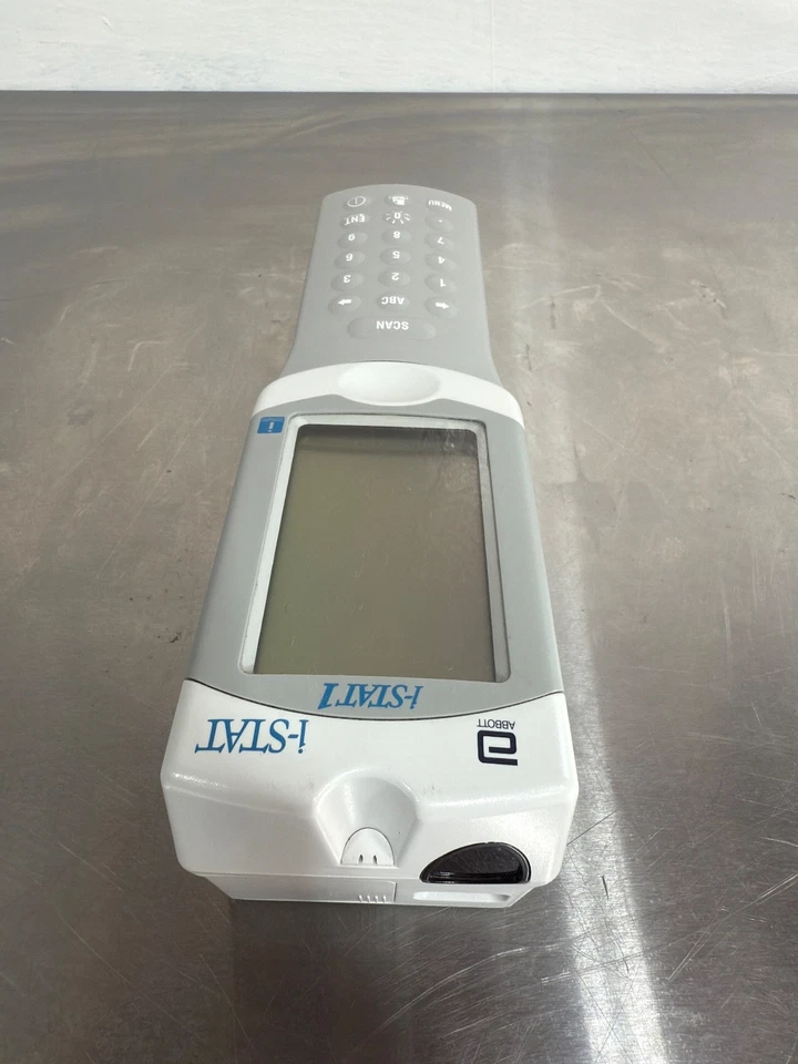 Abbott i-STAT 1 MN:300-G – Handheld Clinical Chemistry / Hematology Analyzer (Po - Image 3 of 4
