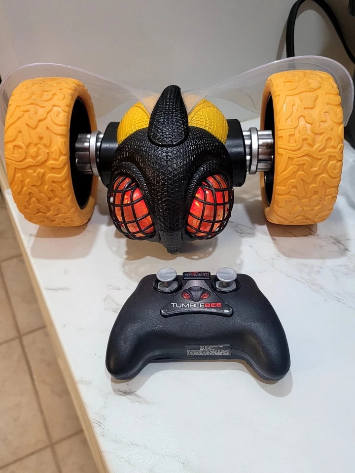 Neue helle RC Stunt Tumblebee mit leuchtenden Augen & Geräuschen USB-Aufladung mit Fernbedienung