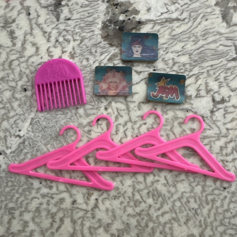 Hasbro JEM The Holograms 80s Hanger Set w Brush and Rare Original Hologram Cards