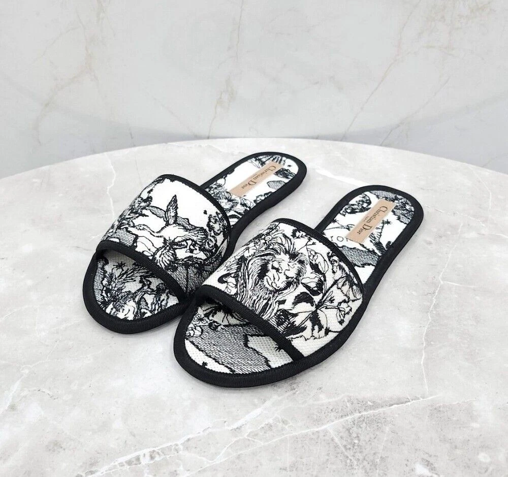 Pantoufles Dior Slide Mule   Réf. : PD123456 132978611
