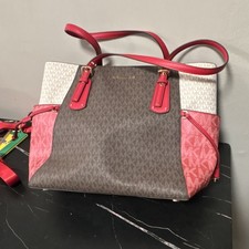 Michael Kors Signature Logo Tote Medium Zip Brown/Red/White Gold Hardware Charm
