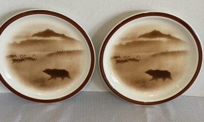 Alaska Salad Plates Thomas Norby Big Sky Lodge  8  Set Of 2 Grizzly Bear Elk