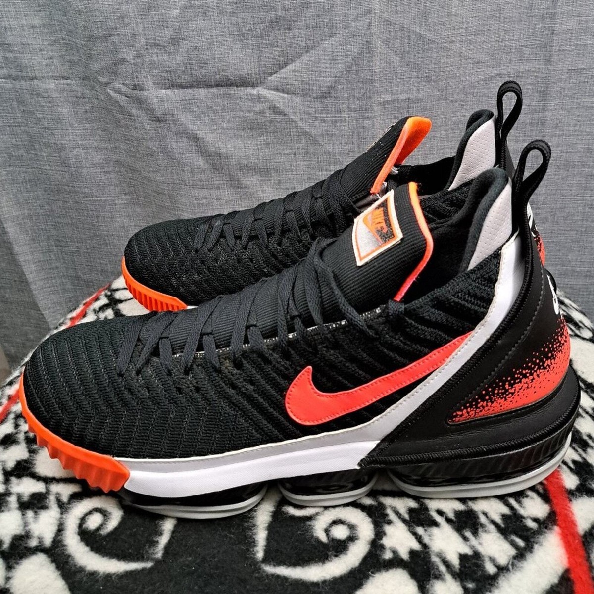 Size 17 Nike LeBron 16 Tech Challenge Hot Lava Men Black CI1521