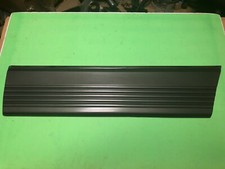 Mercedes W126 SEL Rear Left Door Molding trim 1266900940 Zierstab Genuine NOS