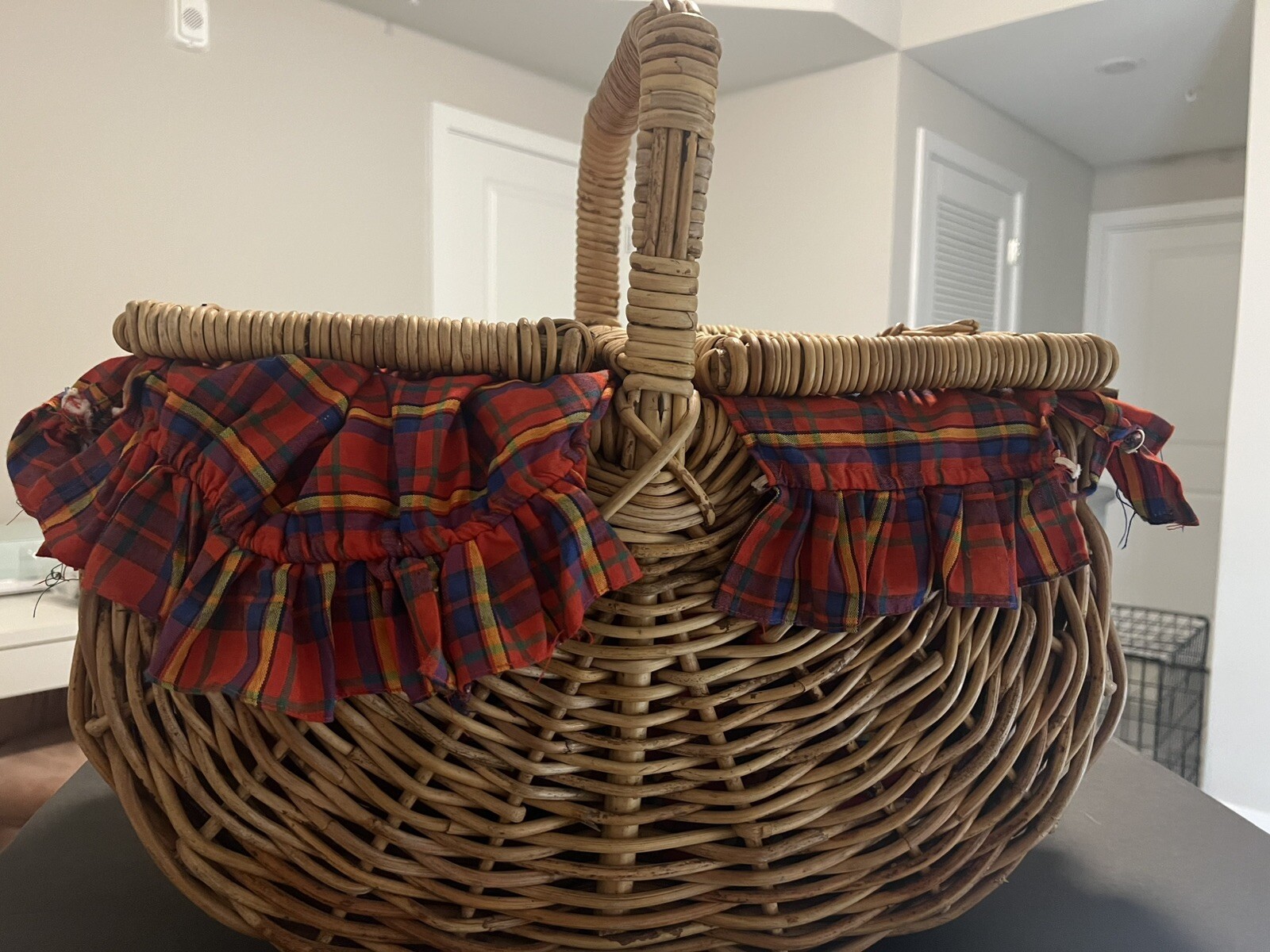 Vintage Wicker Rattan Picnic Basket with Handle for Camping & Outdoor Use