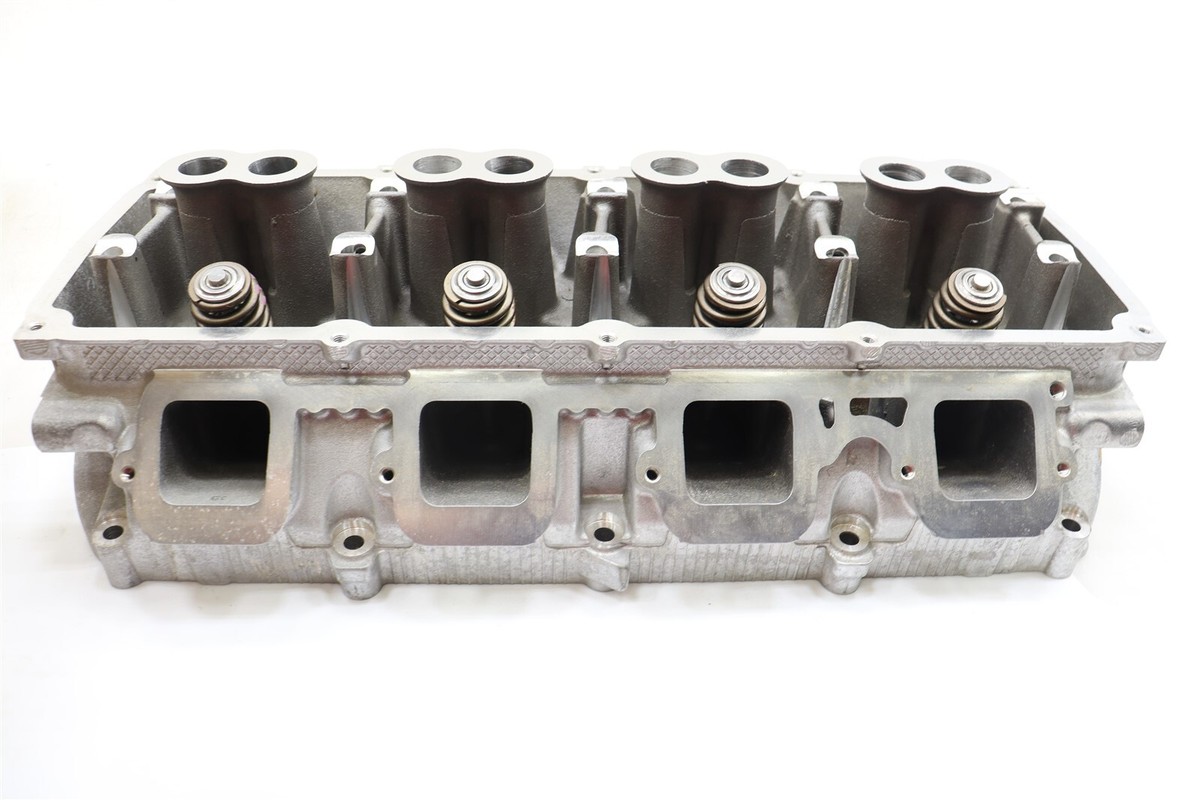 NEW OE Mopar Engine Cylinder Head Right 68333006AB Ram 3500 5.7 V8 
