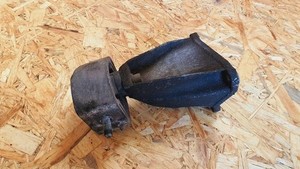 AUDI A4 8EC, B7 Getriebehalter 8D0399113L 1.80 Petrol 1997 31112141