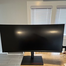 Lenovo ThinkVision P40w-20 Computer Monitor used for 1 year