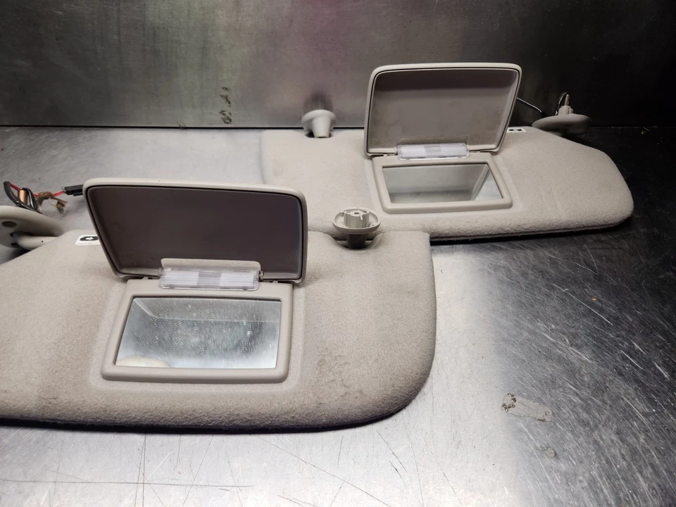 05-07 Chevy Trailblazer GM Parasol Iluminado Delantero Izquierdo LH y Derecho Beige Foto 3 de 4