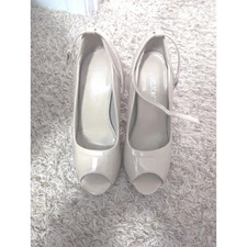 NEW Tan Delicacy Open Toe Patent Leather Shoes. Size 6.5 Pumps, Heels. 