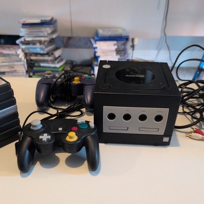 Schwarze Gamecube Konsole, alle Kabel, 2x Controller, FIFA, Freeloader, UK Bundle