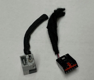 Plugs for dual USB & Aux Input module for center console or dash. GM OEM