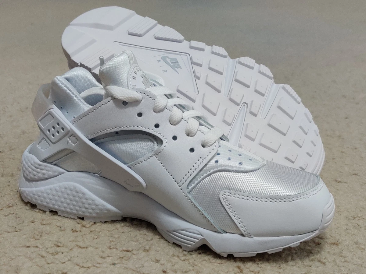 Nike huarache top white women