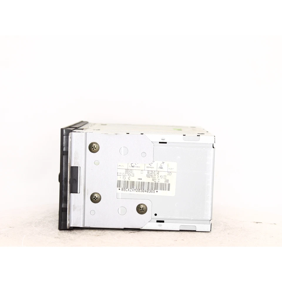 Chevrolet Metro 2001 número de pieza de radio - 638-01239A usado Foto 2 de 4