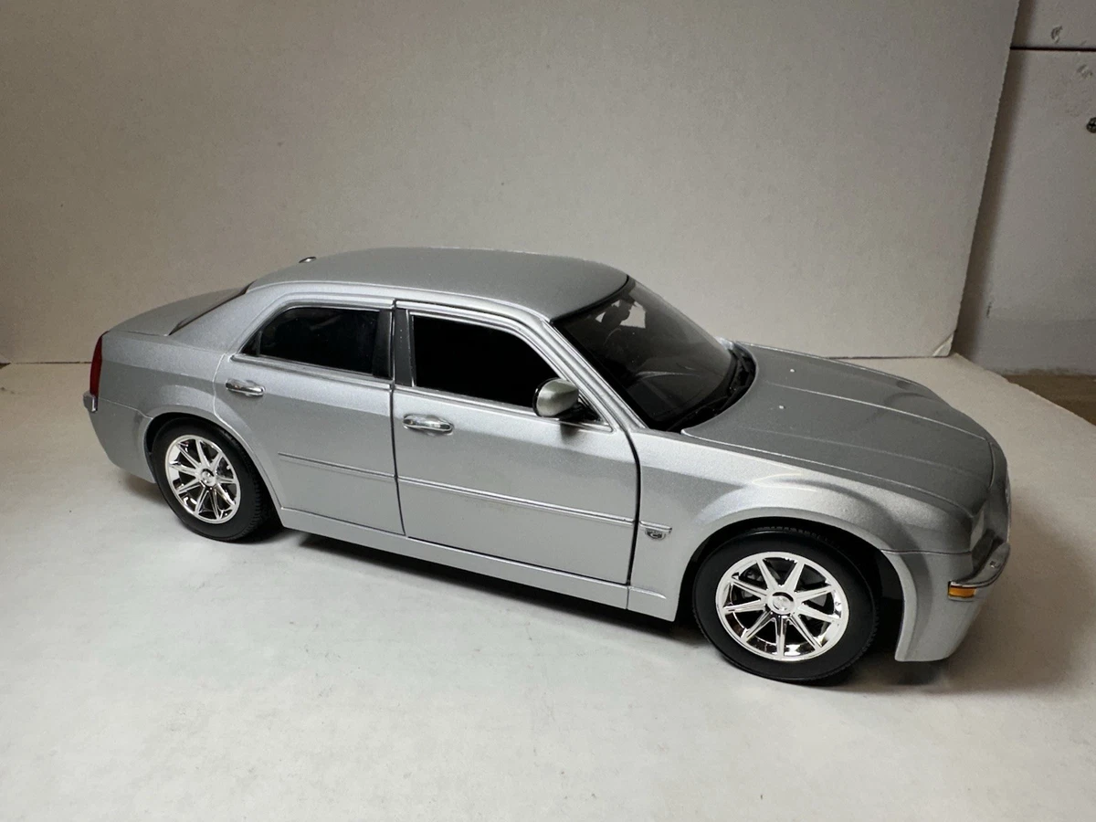 Maisto Chrysler 1:18 Scale Diecast Cars, Trucks & Vans for sale | eBay