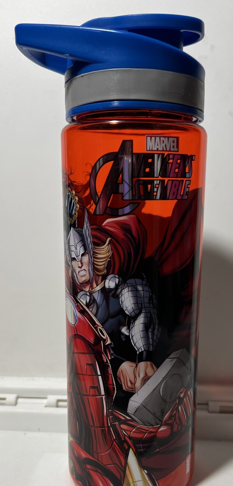 Brand New Disney Marvel Avengers Assemble Water Bottle 25oz 