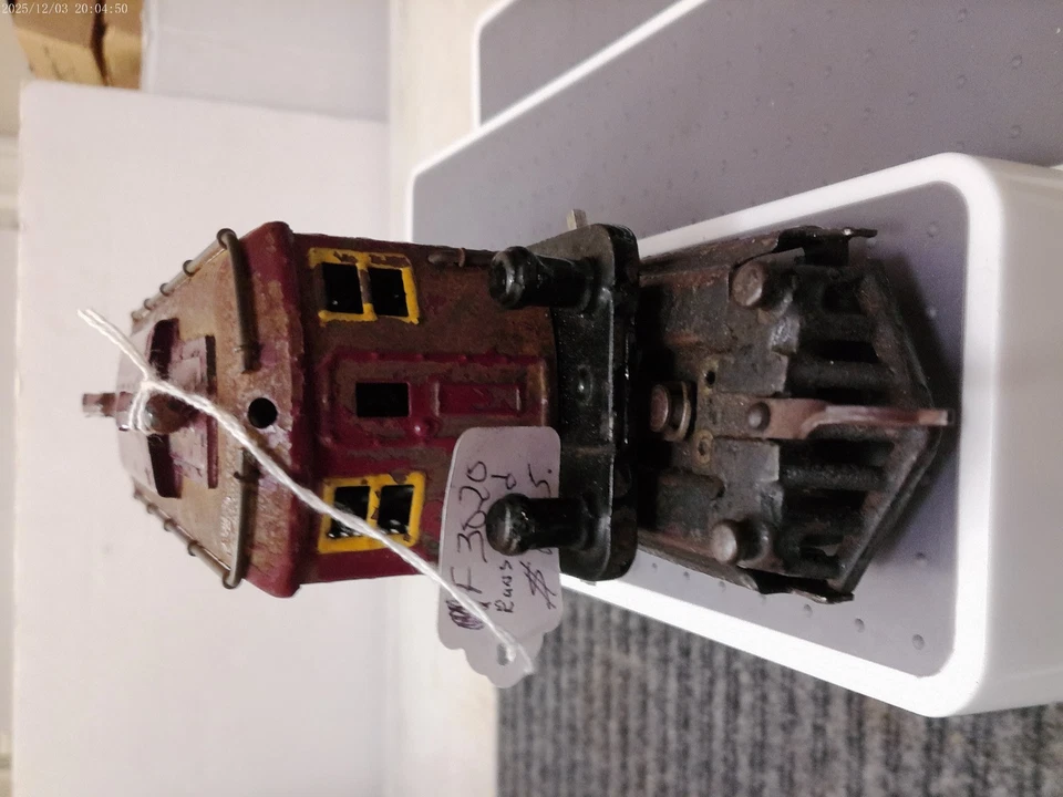 AMERICAN FLYER PREWAR O GAUGE 3020 ELECTRIC MAROON LOCOMOTIVE RUNS GOOD - Image 4 of 4