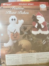 Plastic Canvas Pattern Leaflet-HOLIDAY SPIRIT-FESTIVE PLANK POKES-GHOSE,SANTA