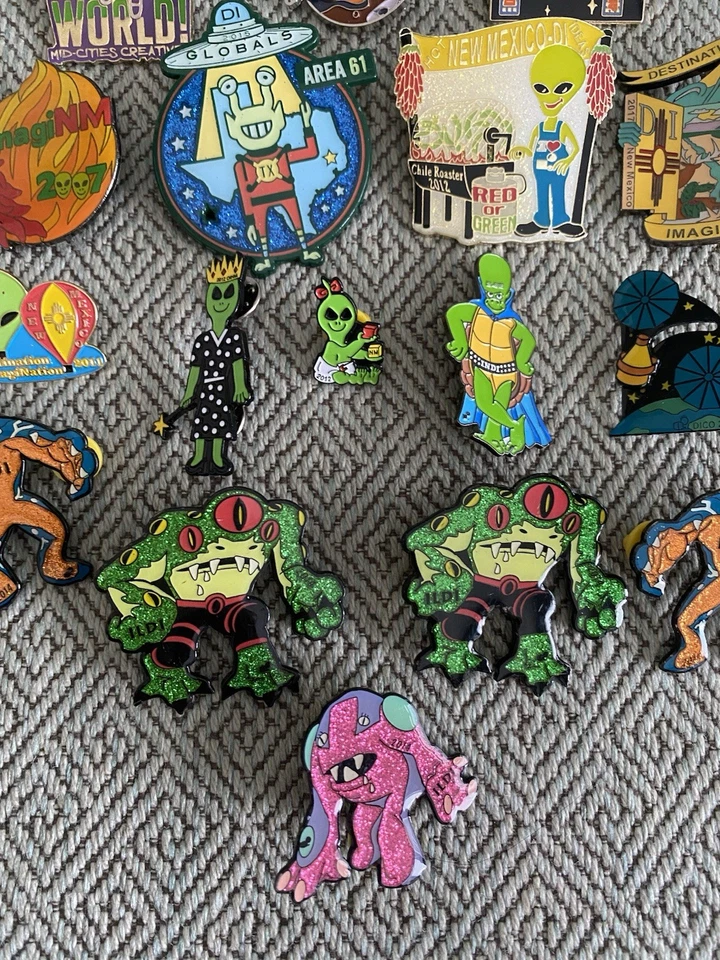 Destination Imagination Pin Lot 17 Pins! Aliens Monsters Space 2007-2017 - Image 4 of 4